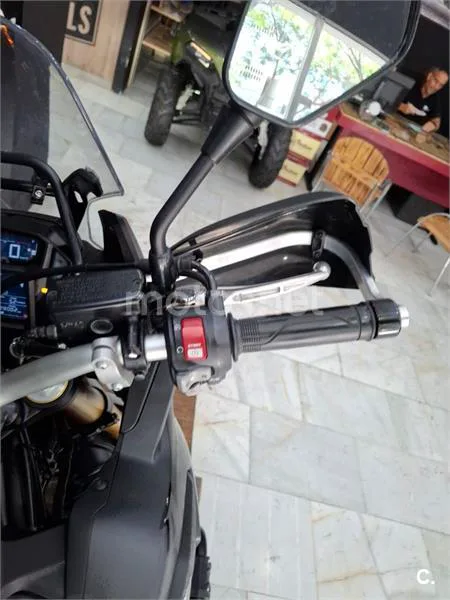 Honda CRF1000L Africa Twin - Vista 7