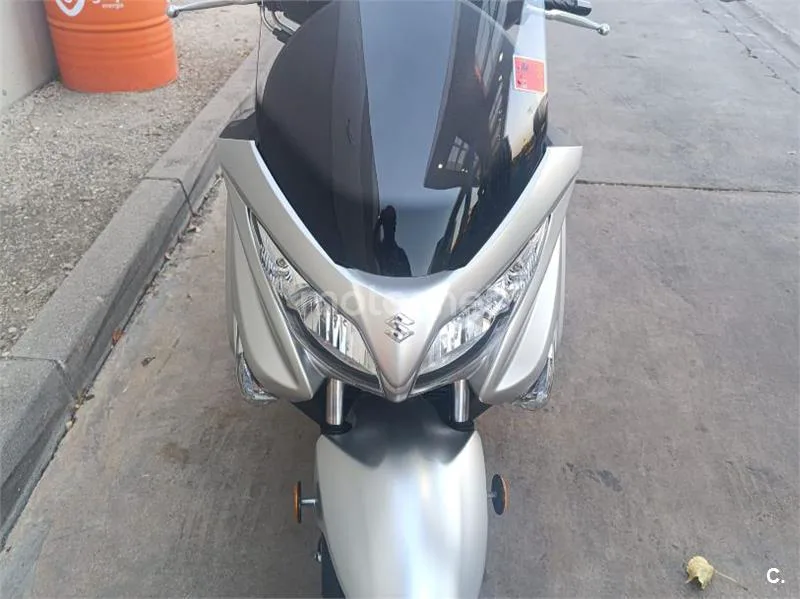 Suzuki Burgman 125 - Vista 4