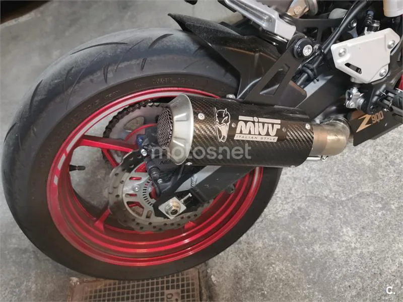 Kawasaki Z900 - Vista 3