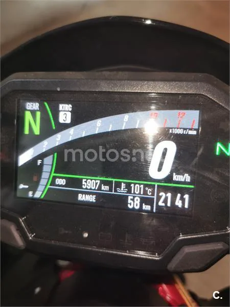 Kawasaki Z900 - Vista 8