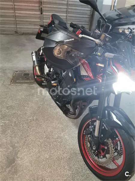 Kawasaki Z900 - Vista 10
