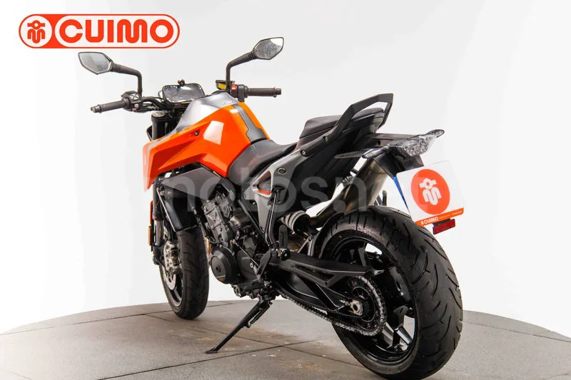 KTM 790 Adventure - Vista 8