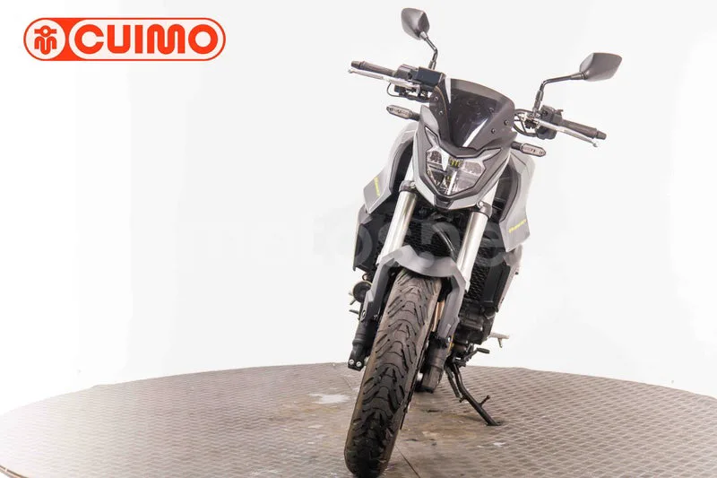 Honda CB750 Hornet - Vista 10