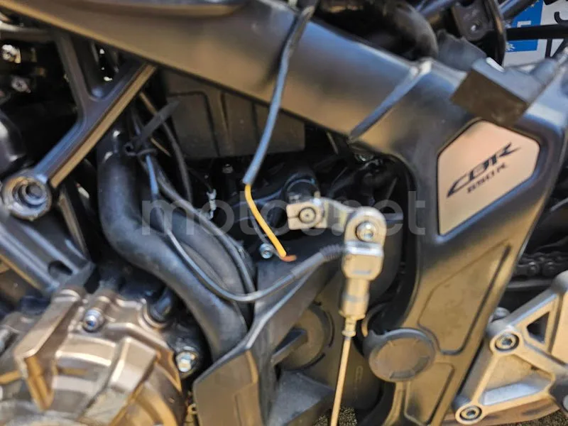 Honda CBR650R - Vista 4