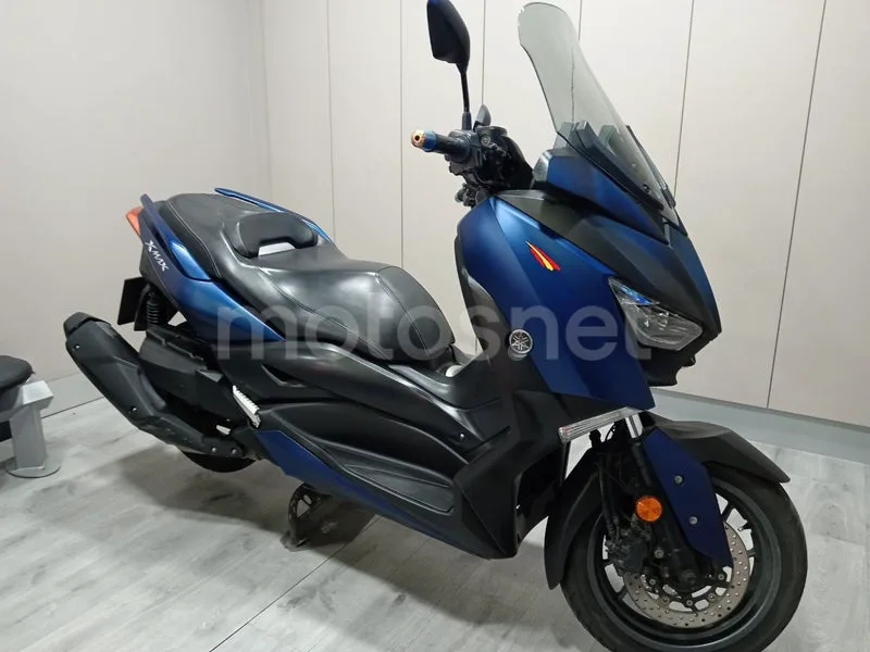 Yamaha XMAX 400 - Vista 3