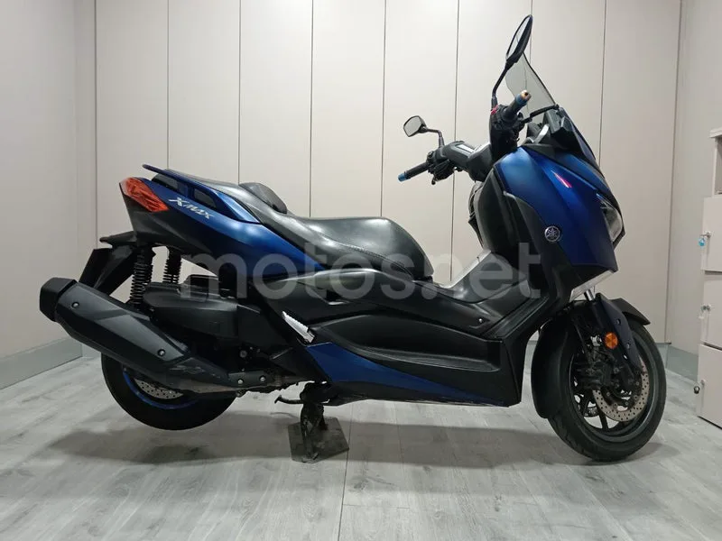 Yamaha XMAX 400 - Vista 4