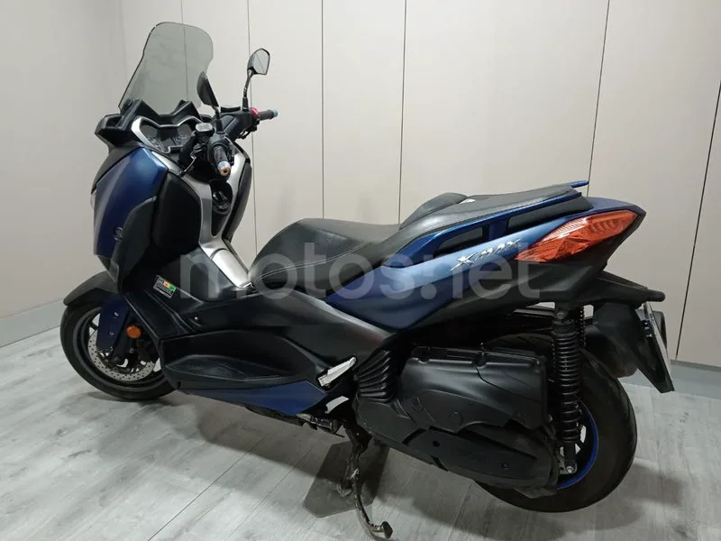 Yamaha XMAX 400 - Vista 6