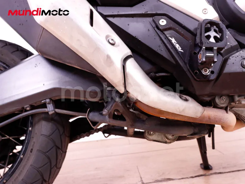Honda X-ADV - Vista 13