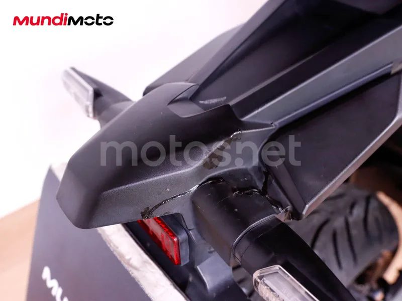 Honda X-ADV - Vista 20