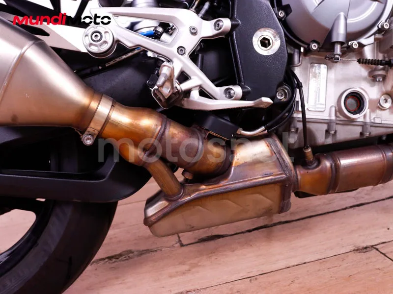 BMW M 1000 R - Vista 13