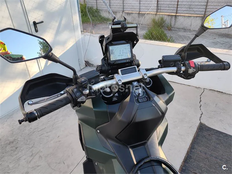 Honda X-ADV - Vista 12