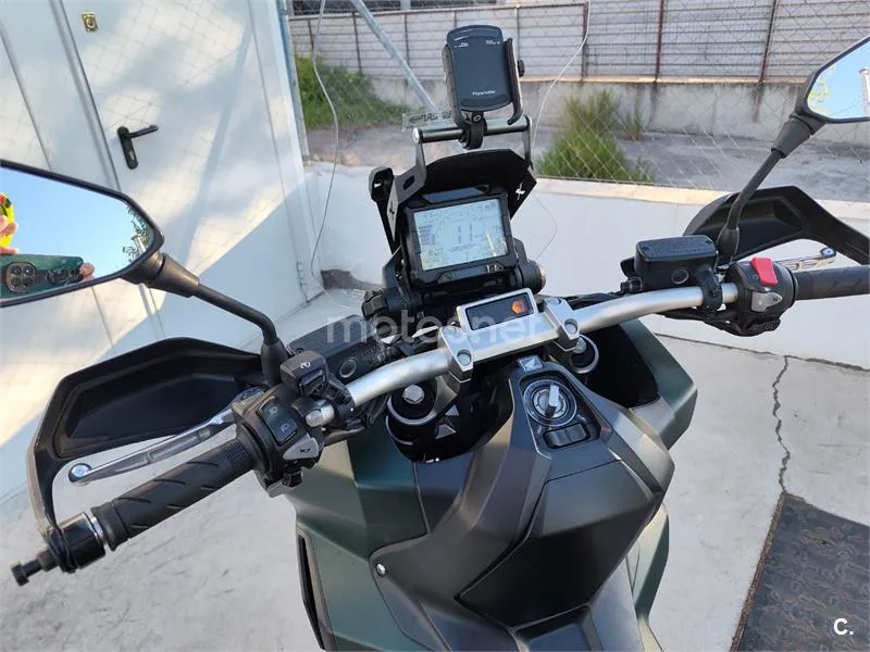 Honda X-ADV - Vista 13