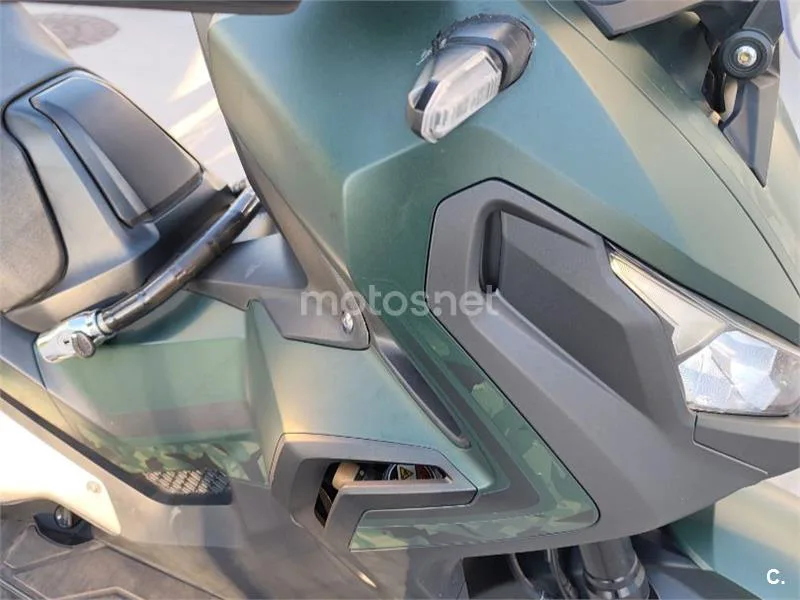 Honda X-ADV - Vista 9