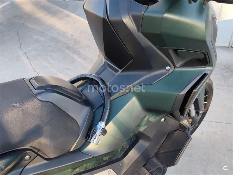Honda X-ADV - Vista 10