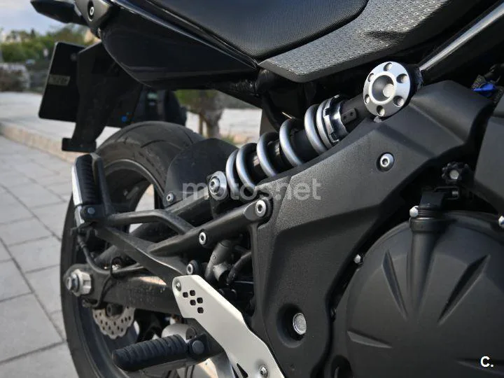 Kawasaki ER-6f - Vista 4