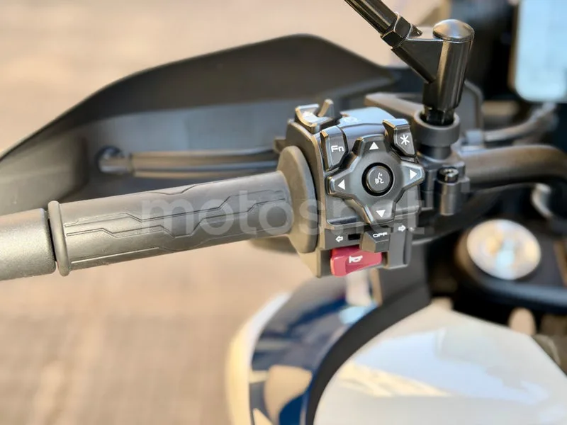 CFMOTO 800MT - Vista 11