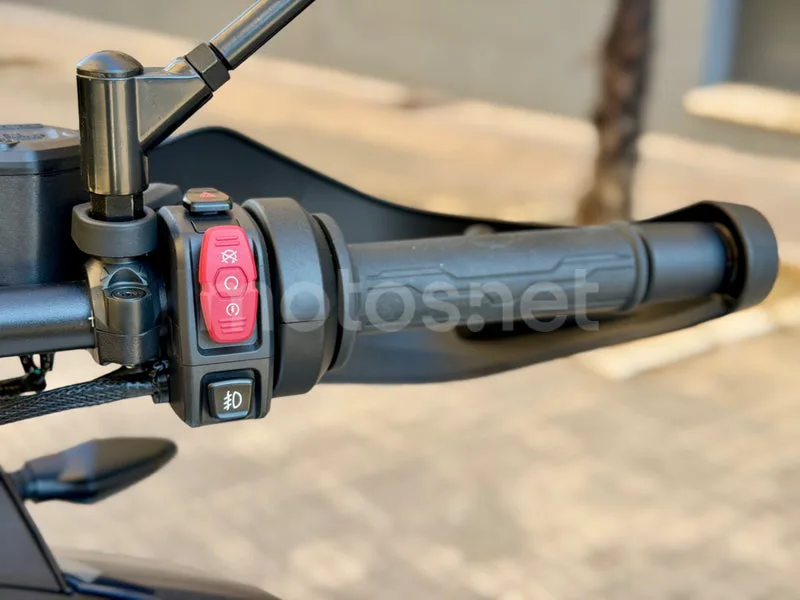 CFMOTO 800MT - Vista 12