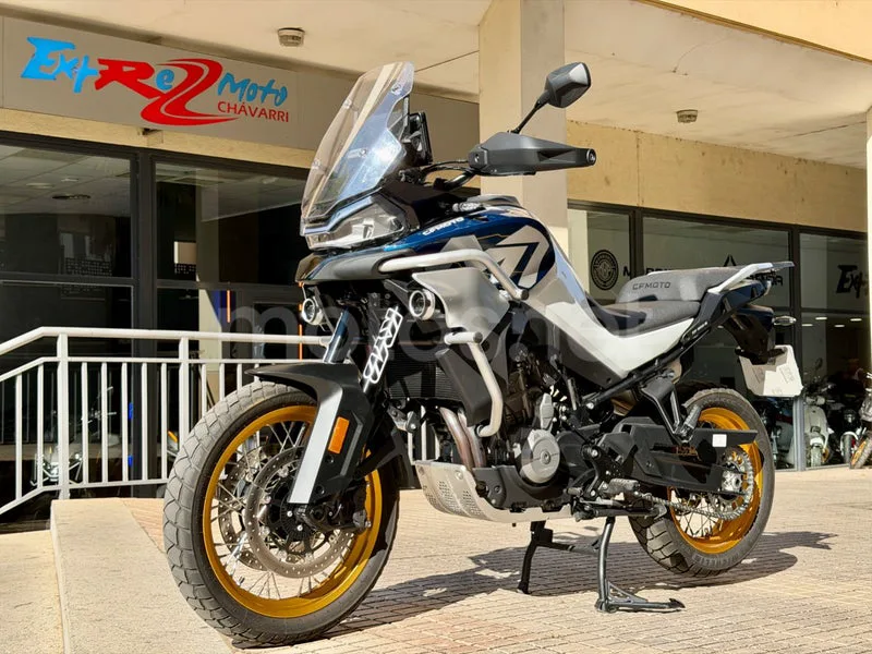 CFMOTO 800MT - Vista 3