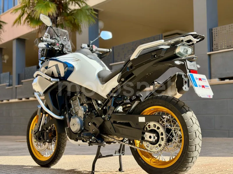 CFMOTO 800MT - Vista 4