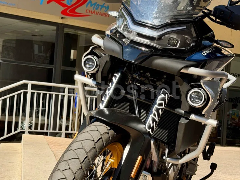 CFMOTO 800MT - Vista 35