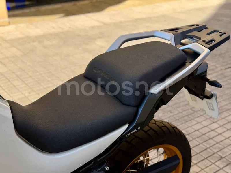 CFMOTO 800MT - Vista 44