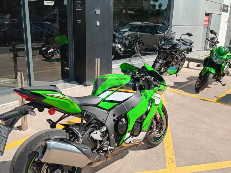 Kawasaki Ninja ZX-10R - Vista 5