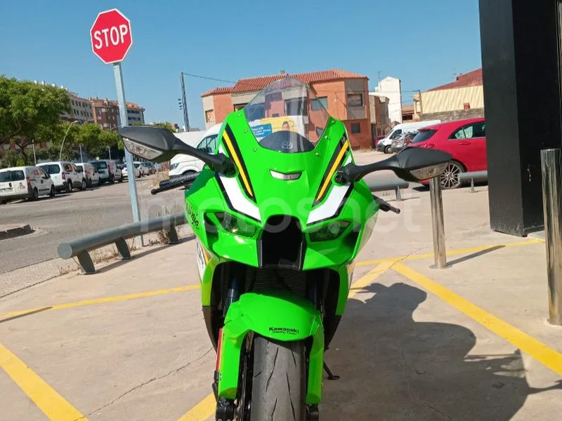 Kawasaki Ninja ZX-10R - Vista 6