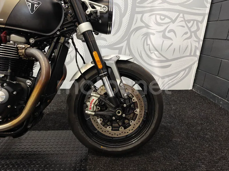 Triumph Speed Twin 1200 - Vista 17