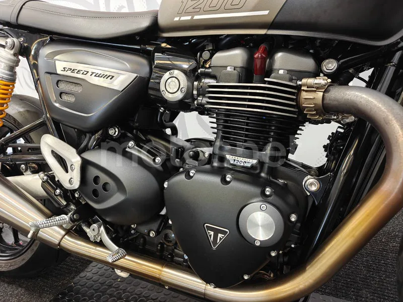 Triumph Speed Twin 1200 - Vista 18