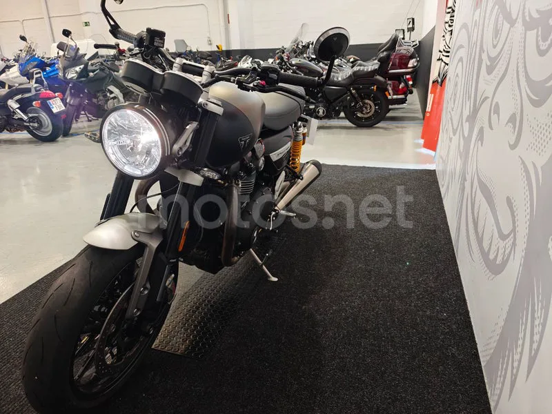 Triumph Speed Twin 1200 - Vista 6