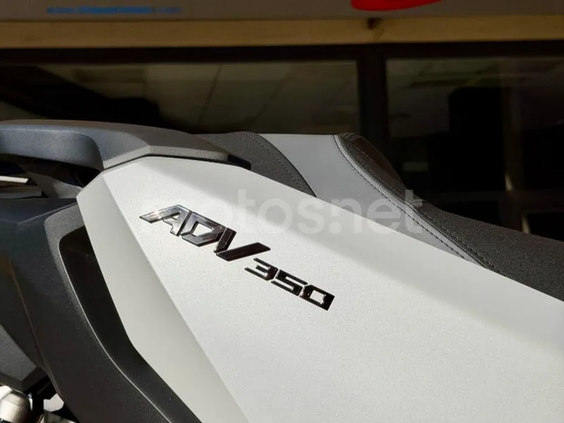 Honda ADV350 - Vista 19