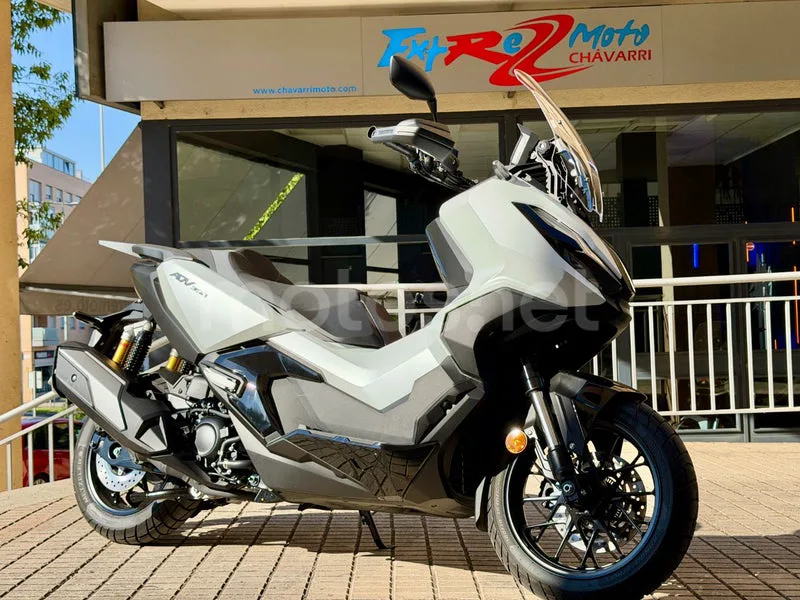 Honda ADV350 - Vista 28