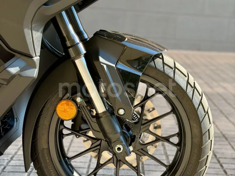 Honda ADV350 - Vista 31