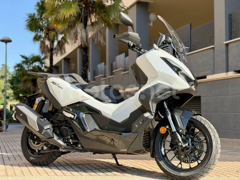 Honda ADV350 - Vista 33