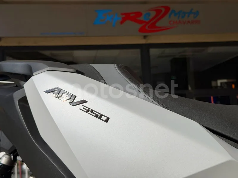 Honda ADV350 - Vista 42