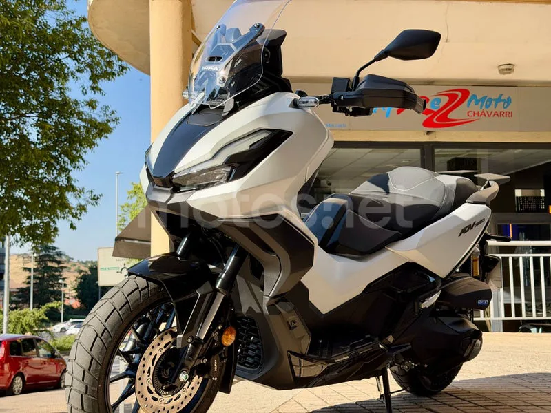 Honda ADV350 - Vista 9