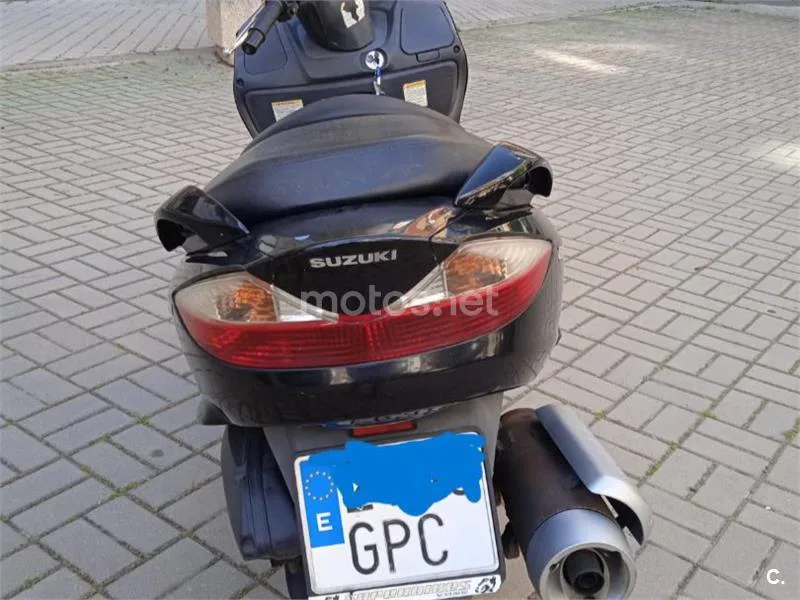 Suzuki Burgman 125 - Vista 3