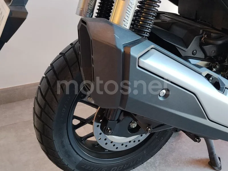 Honda ADV350 - Vista 18