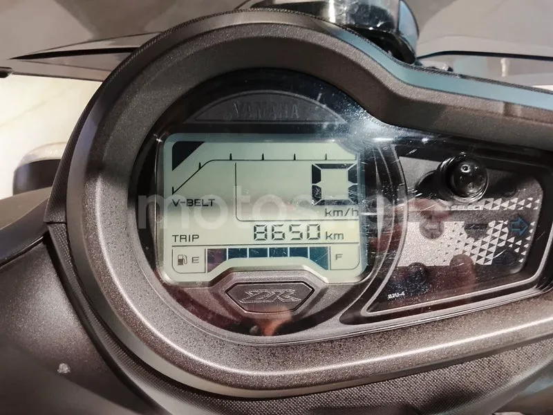 Yamaha RayZR 125 - Vista 3