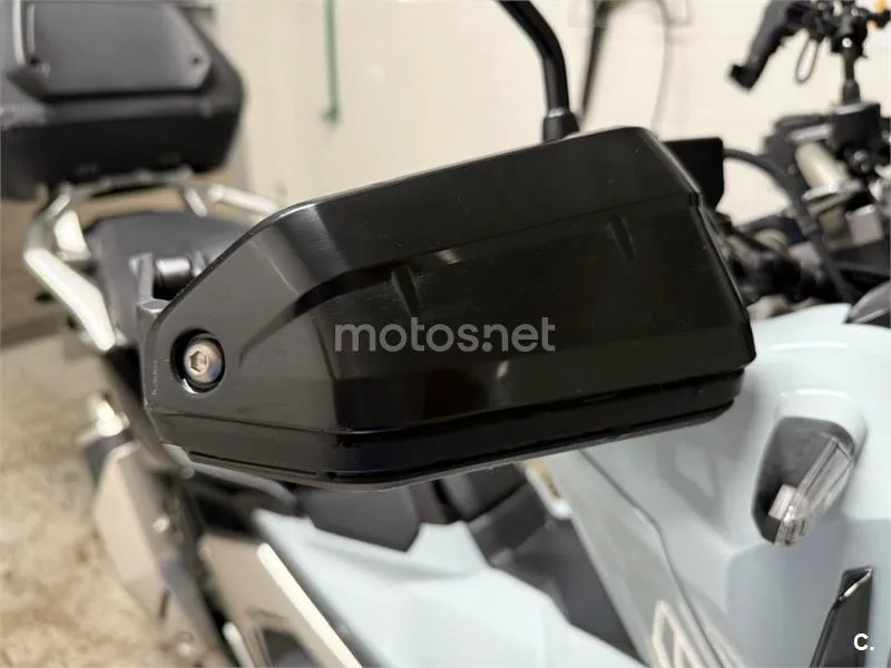 Honda X-ADV - Vista 15