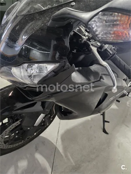 Honda CBR1000RR Fireblade - Vista 4