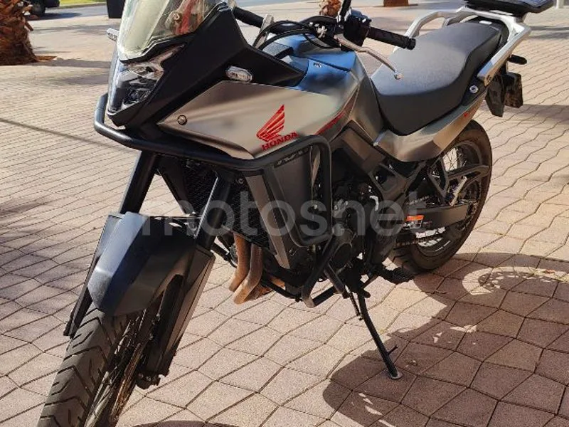 Honda XL750 Transalp - Vista 3