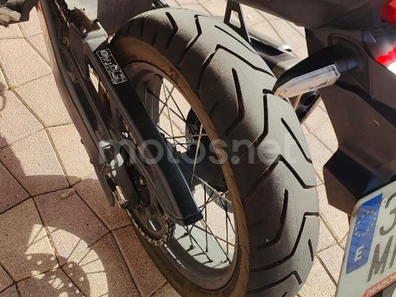 Honda XL750 Transalp - Vista 4