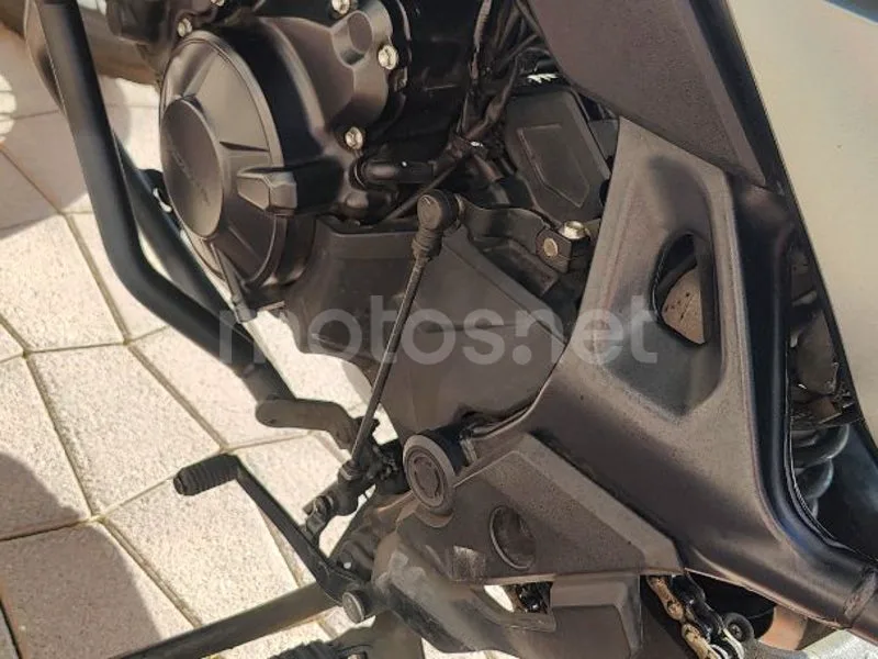 Honda XL750 Transalp - Vista 5