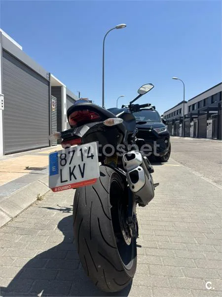 Ducati Monster 821 - Vista 5