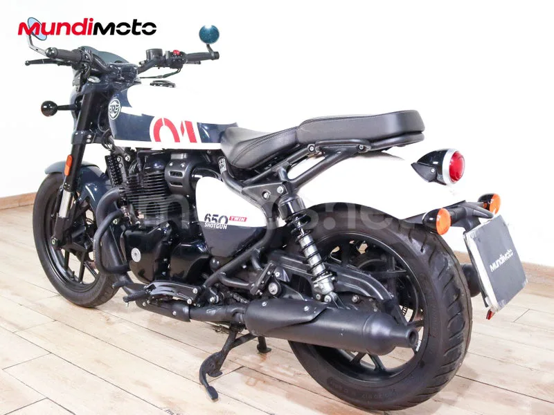 Royal Enfield Shotgun 650 - Vista 8