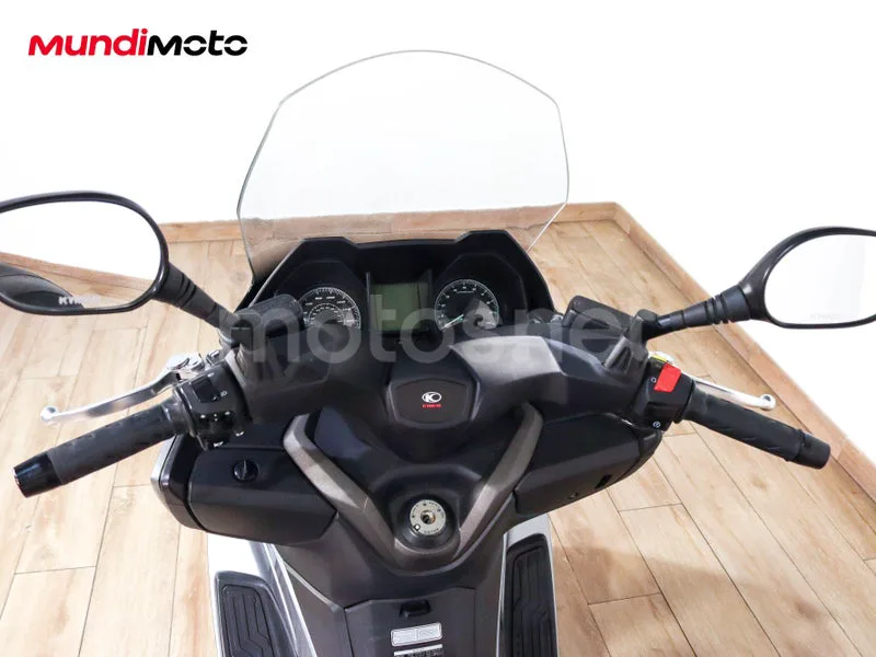 Kymco Grand Dink 300 - Vista 11
