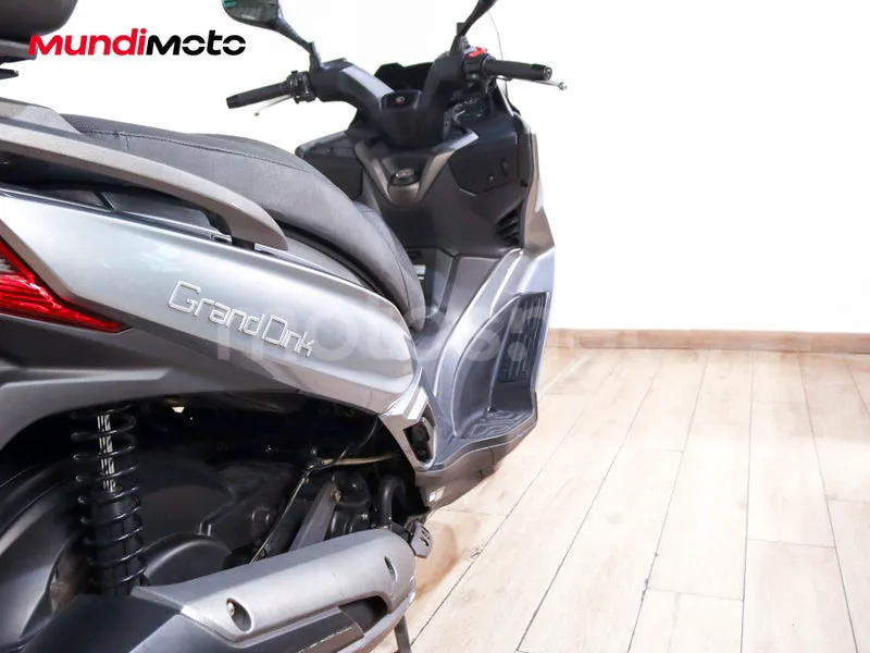 Kymco Grand Dink 300 - Vista 4