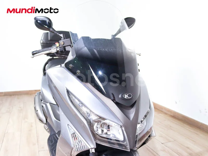 Kymco Grand Dink 300 - Vista 5