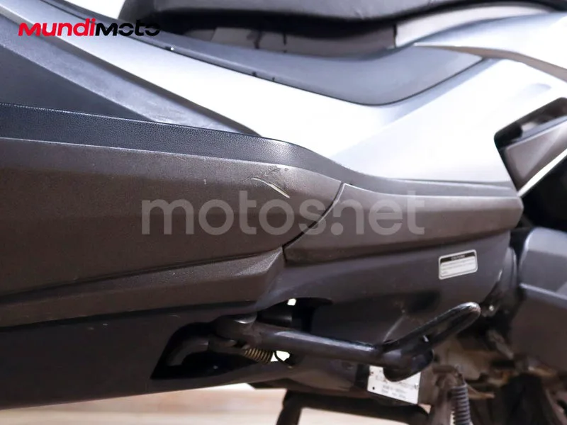 Kymco Grand Dink 300 - Vista 46